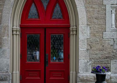 red church door in Skaneateles